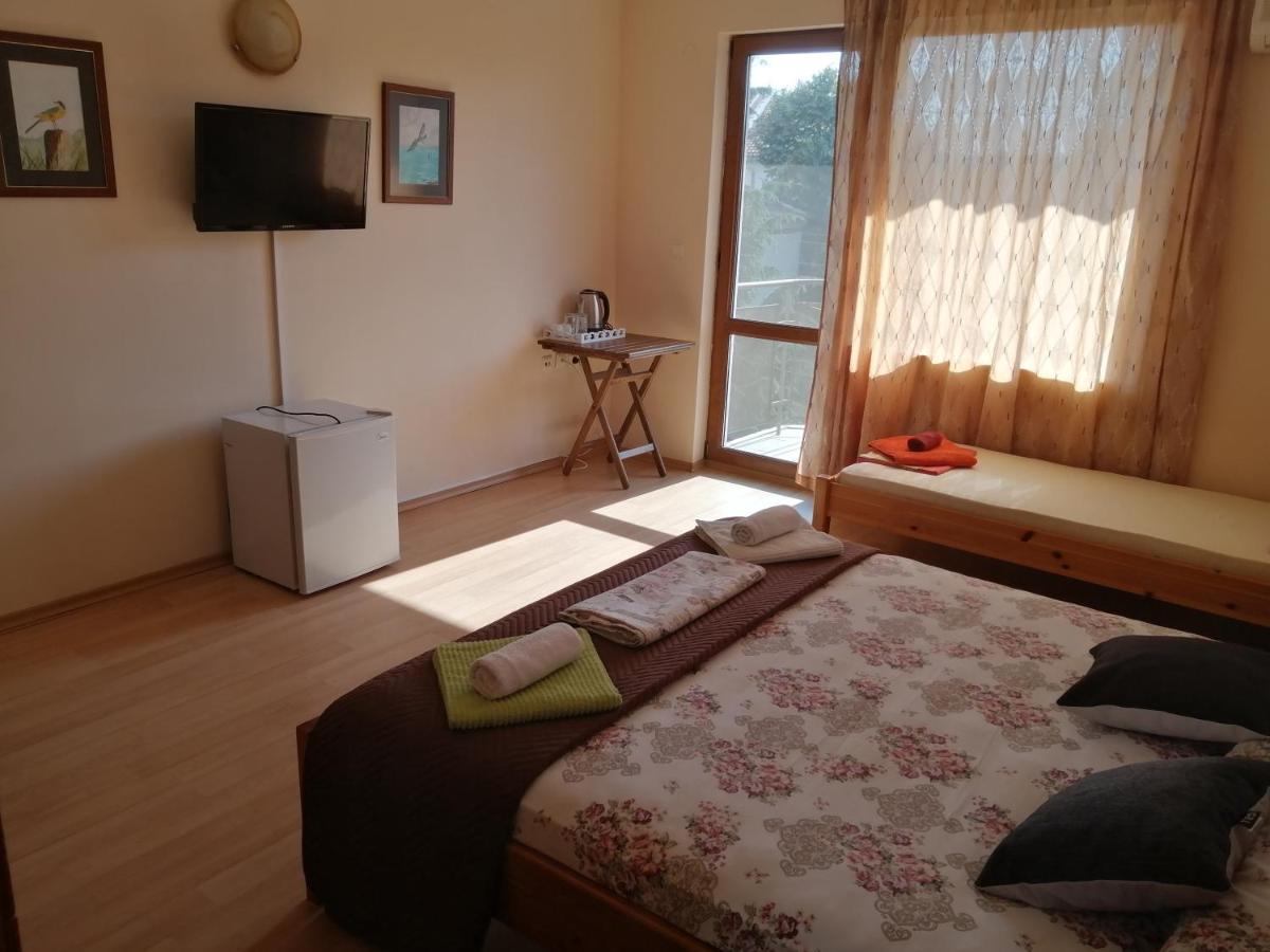 Guest House "Zora - Sarafovo" Burgas Exteriör bild