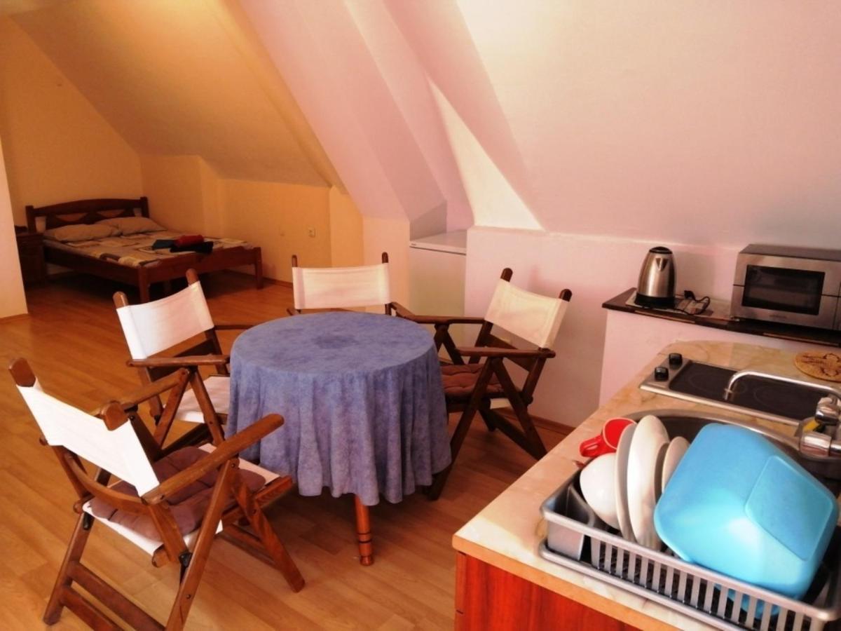 Guest House "Zora - Sarafovo" Burgas Exteriör bild