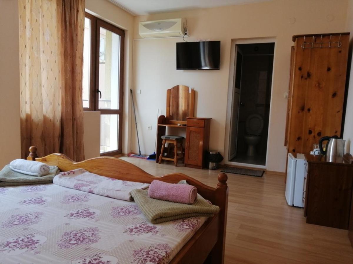Guest House "Zora - Sarafovo" Burgas Exteriör bild