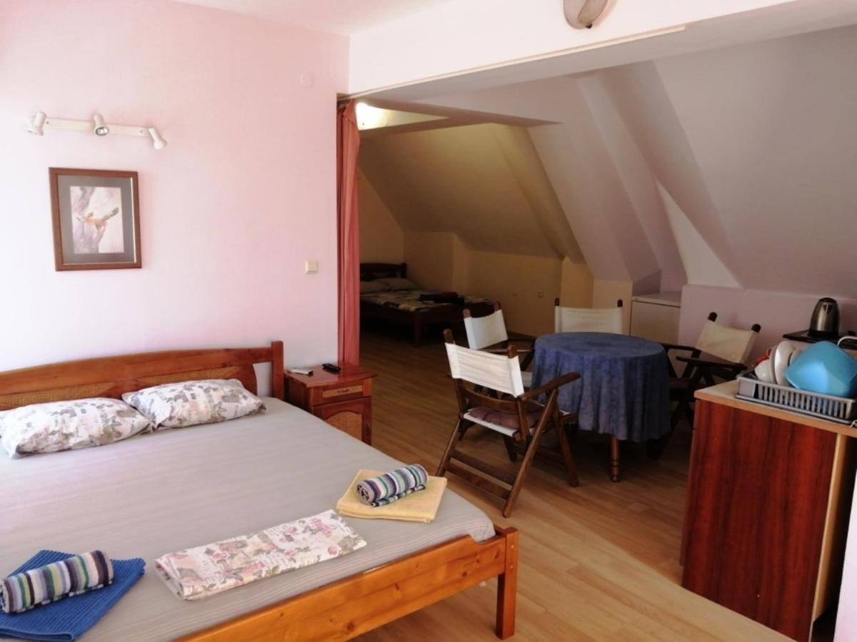 Guest House "Zora - Sarafovo" Burgas Exteriör bild