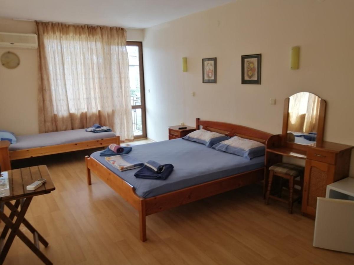 Guest House "Zora - Sarafovo" Burgas Exteriör bild