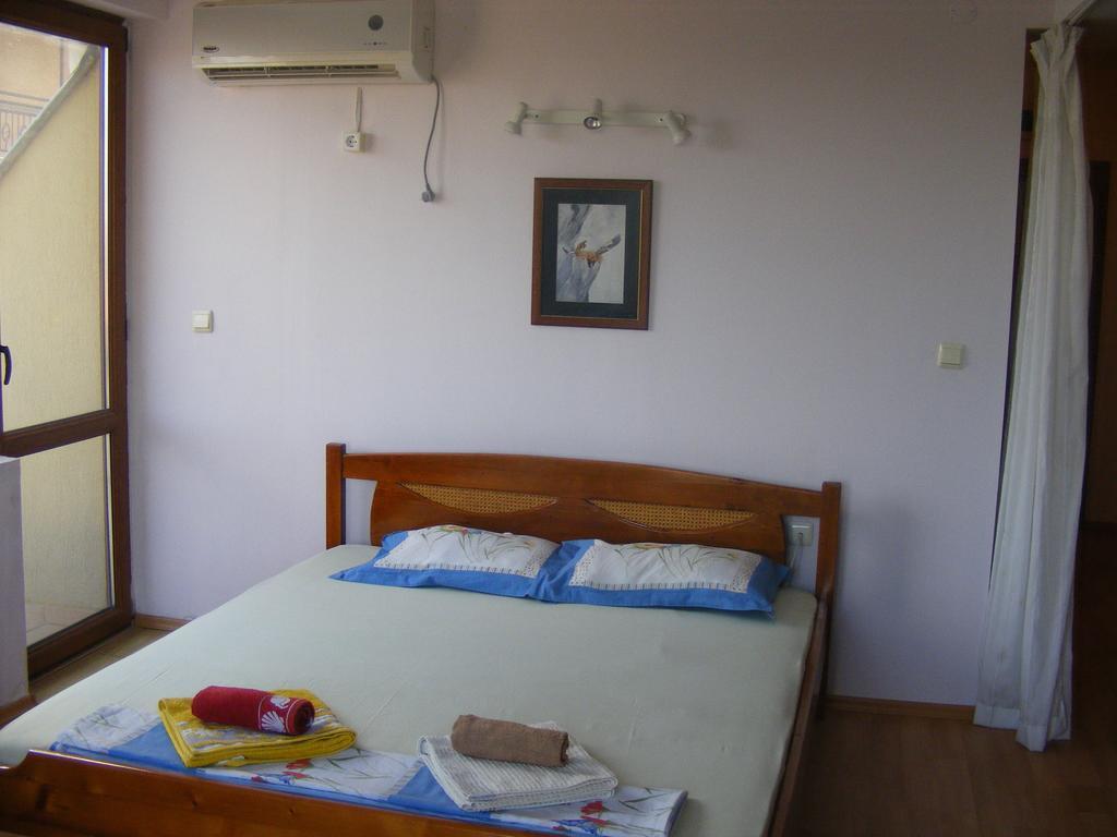 Guest House "Zora - Sarafovo" Burgas Exteriör bild