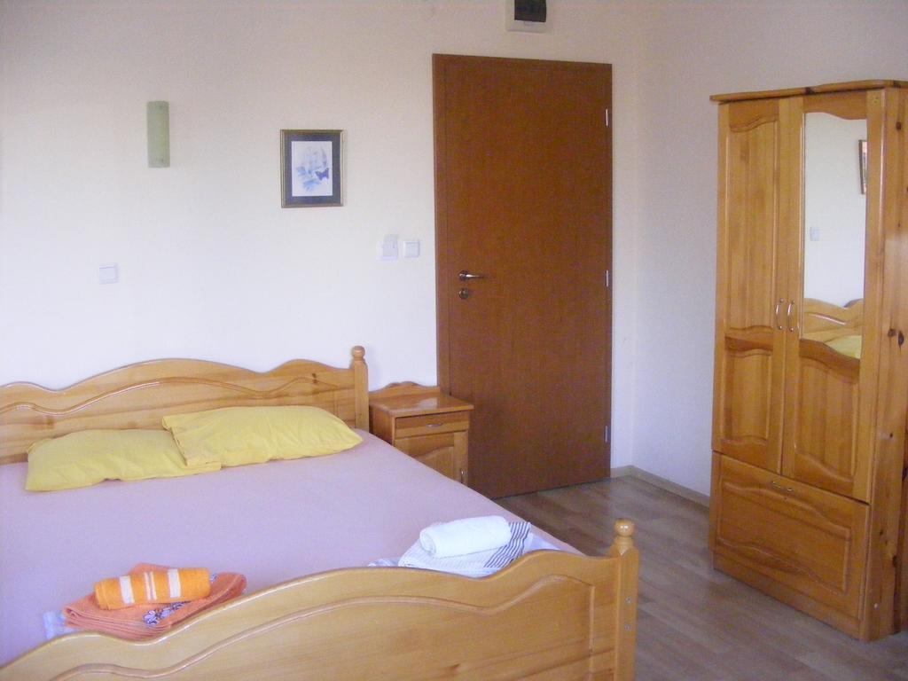 Guest House "Zora - Sarafovo" Burgas Exteriör bild