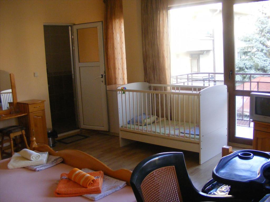 Guest House "Zora - Sarafovo" Burgas Exteriör bild
