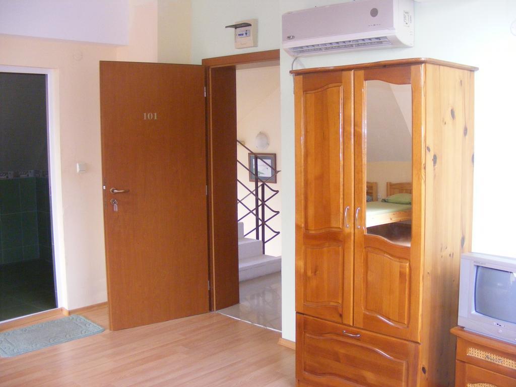Guest House "Zora - Sarafovo" Burgas Exteriör bild