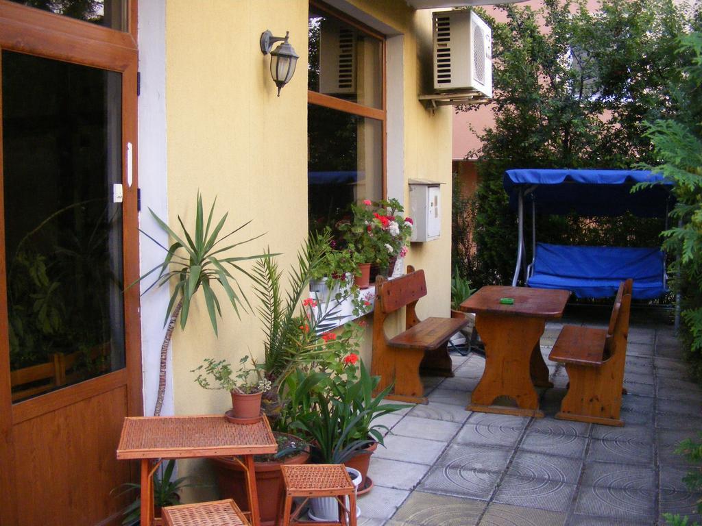 Guest House "Zora - Sarafovo" Burgas Exteriör bild