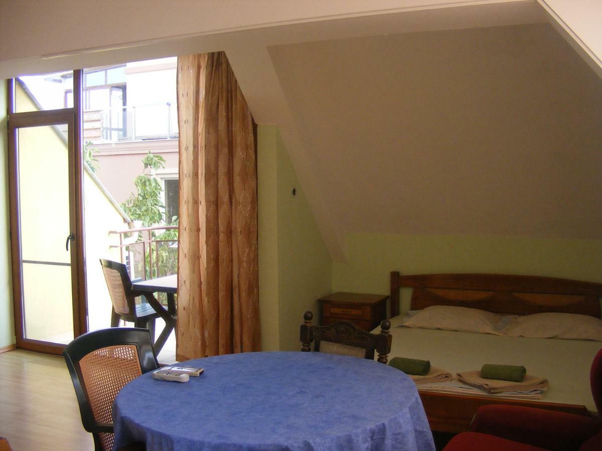 Guest House "Zora - Sarafovo" Burgas Exteriör bild